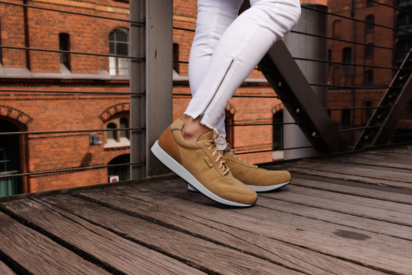 Classic Walk Leather S W (Sand/Brown/White)